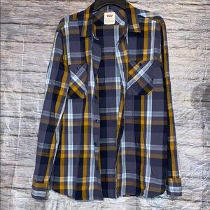 Levi’s Plaid Button Down Shirt